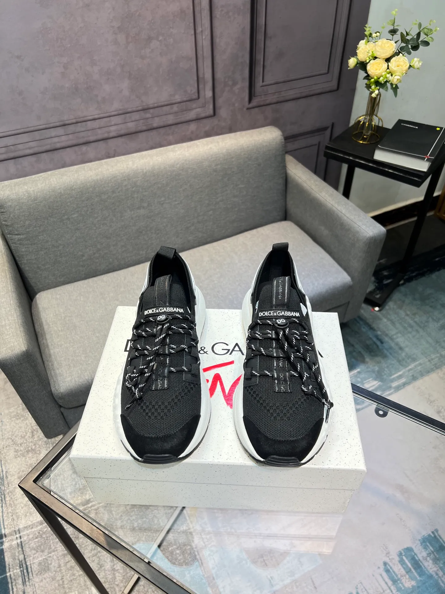 Men's Men's Shoes💰480 Dolce&Gabbana D&G's latest fly woven shoes, casual sneakers, original purchase, development and production. DG's latest popular casual shoes, the tongue has the brand's iconic details, fashionable and versatile, and can add luster to various looks. Create an exquisite design with unique dynamic vitality and modern atmosphere, showing a modern and elegant style. Exquisite packaging at the delivery counter🛍📦 ▪️Fabric: Original customized fly woven fabric, lining: Original customized breathable lining, Size: Men's 38-44 (45 46 customized)